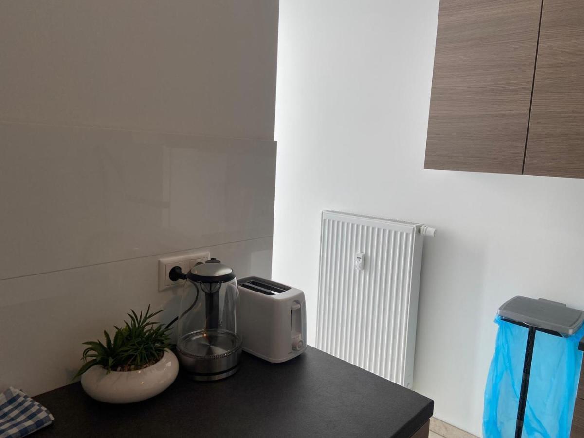Apartment With Balcony קלן מראה חיצוני תמונה